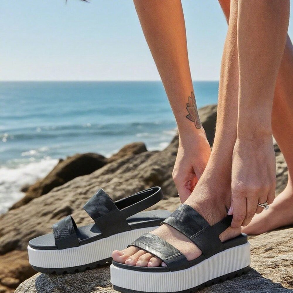 Black And White Vacation Women's Platform Sandals - Picture 8 of 9